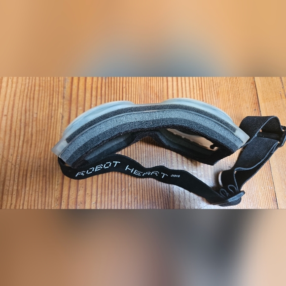 Burningman Robot-Heart Goggles - Picture 6 of 6